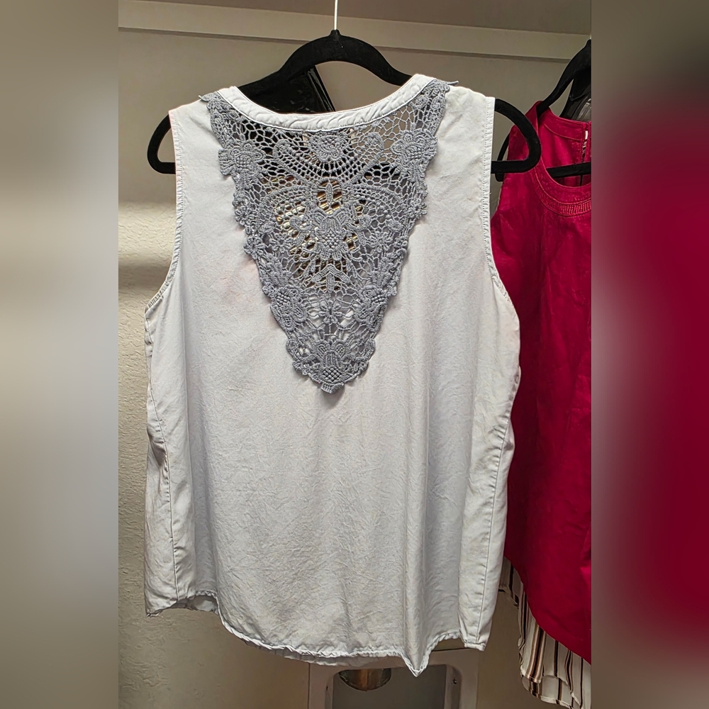 Knox Rose Light Blue Sleeveless Top With Delicate Embroided Lace Back -Large - Picture 2 of 11